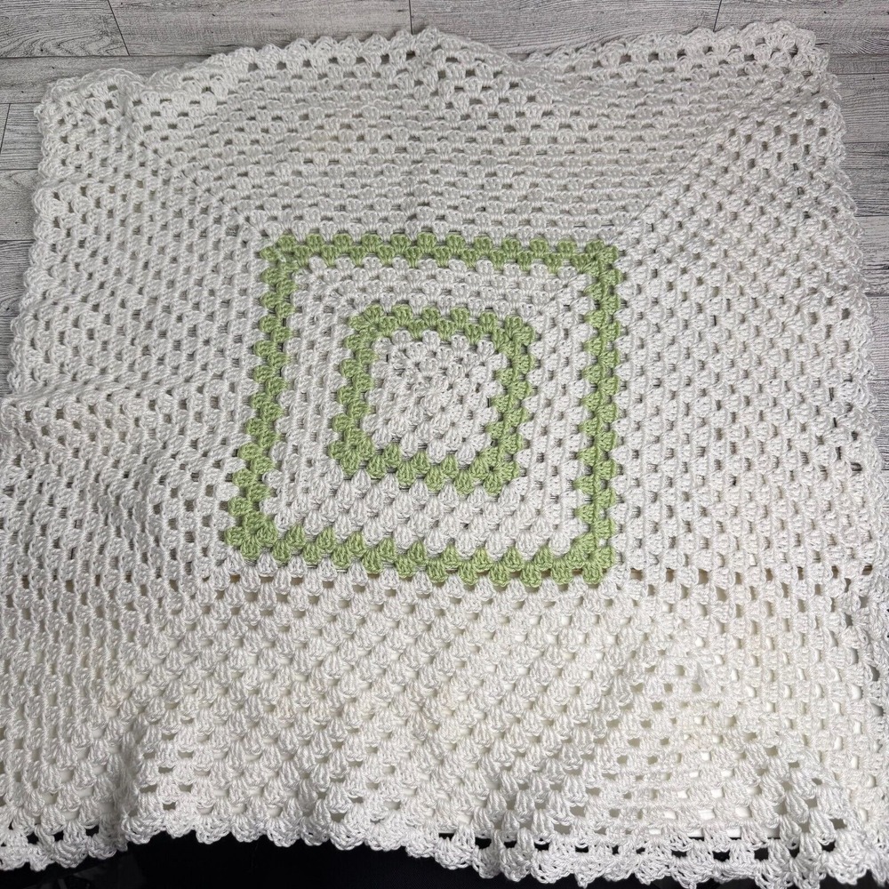 Unbranded Crochet Baby Blanket Unisex 22x22 White Green Granny Square Throw